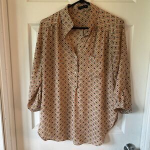 Caps Women’s Medium Tunic Geometric 3/4 Sleeve 1/2 Button V Neck